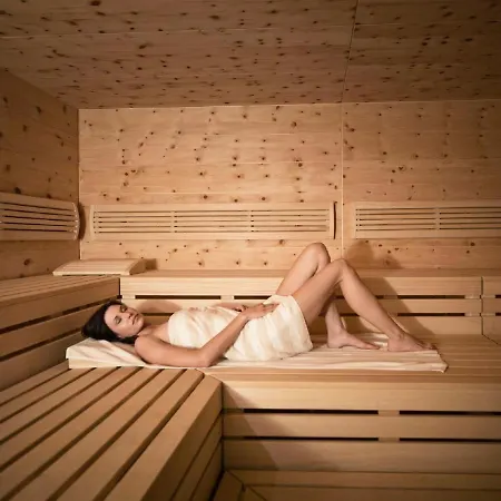 Chalet Gradonna Mountain Resort-13 *